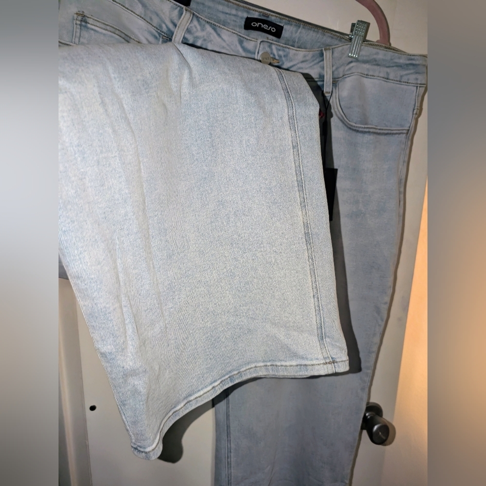Oneso Mid Rise Wide Leg Jeans - Light Wash NWT 14W - Picture 11 of 15